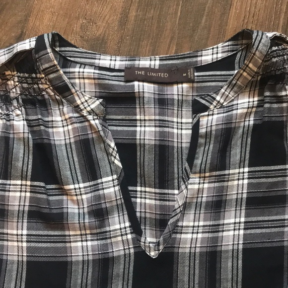 {The Limited} Flannel Top - Picture 5 of 6